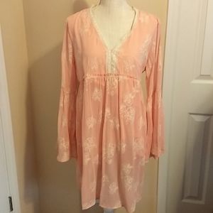 ⭐⭐8 for $25 Gorgeous Bell sleeved peachy pink baby doll dress